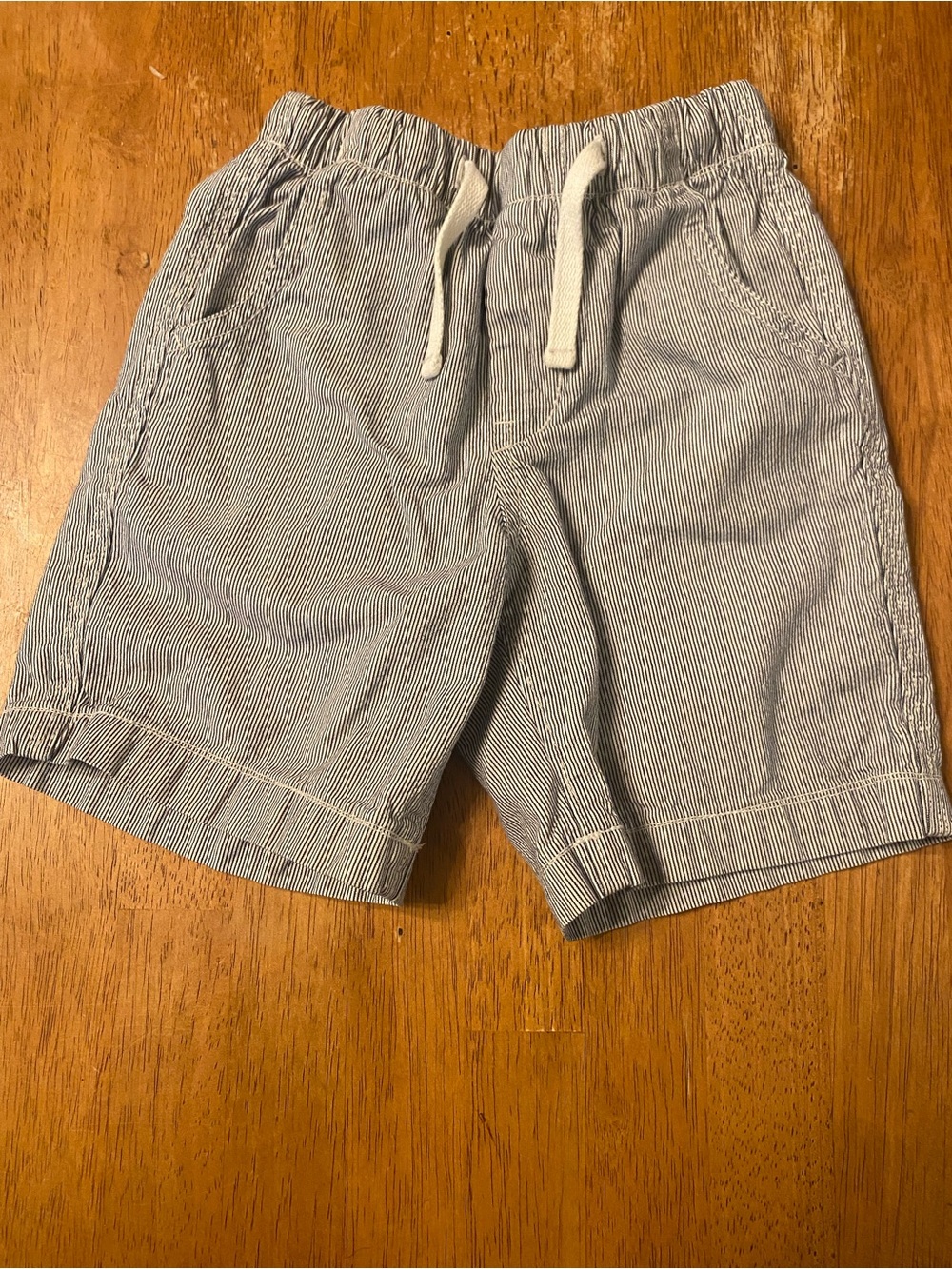 GAP Blue & White Pinstripe Kids Drawstring Shorts size 3T